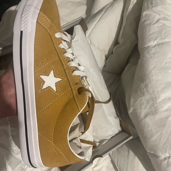 Brand new converse - Picture 2 of 5